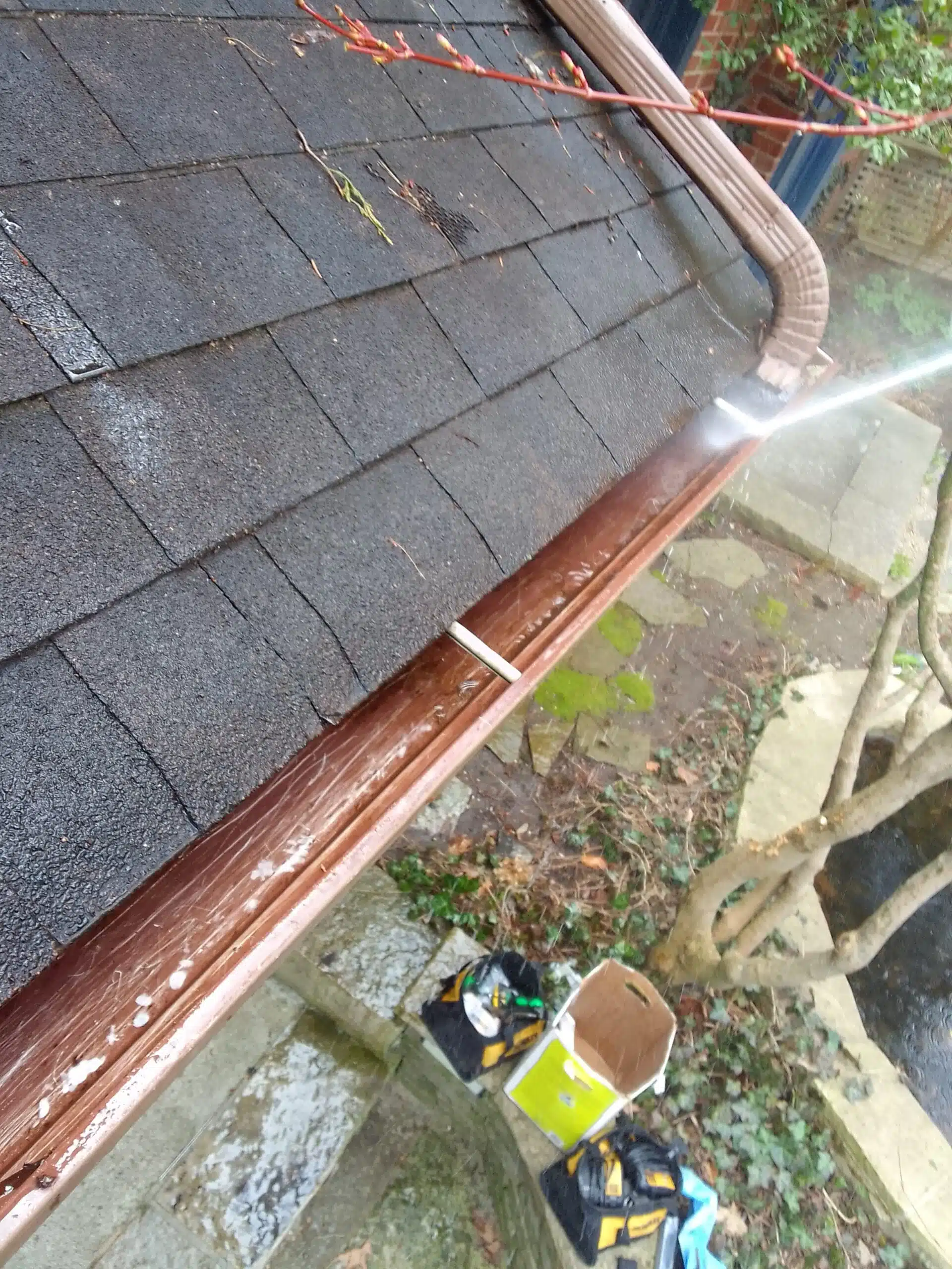 Eavestrough Cleaning Services in Toronto Silkwaters Windows and Eaves Cleaning