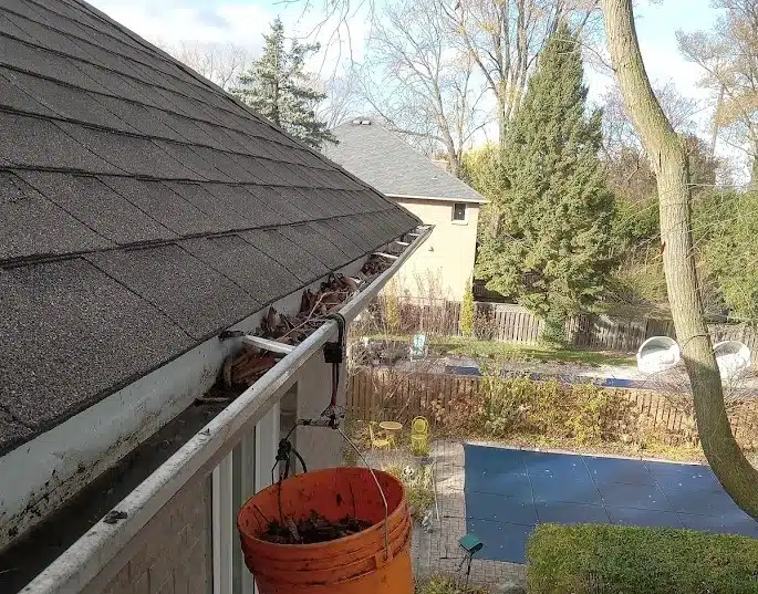 Eavestrough Cleaning Services in Toronto Silkwaters Windows and Eaves Cleaning
